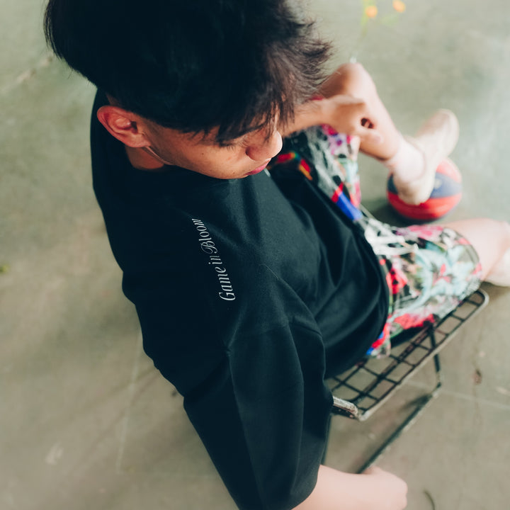GAME IN BLOOM BLACK TEE