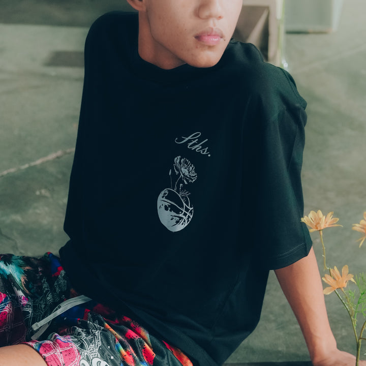 GAME IN BLOOM BLACK TEE