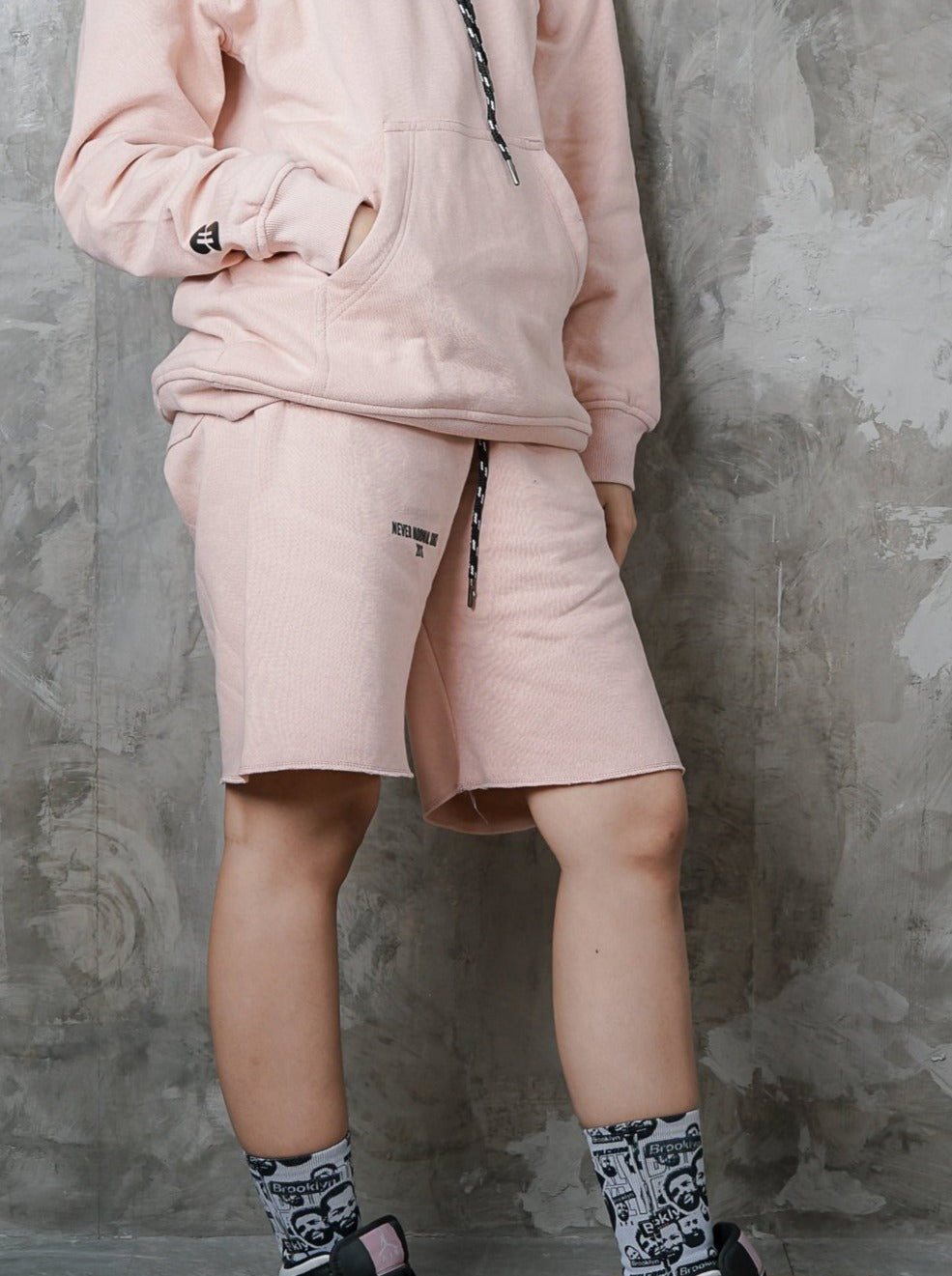 Obsidian Bush Orange Short